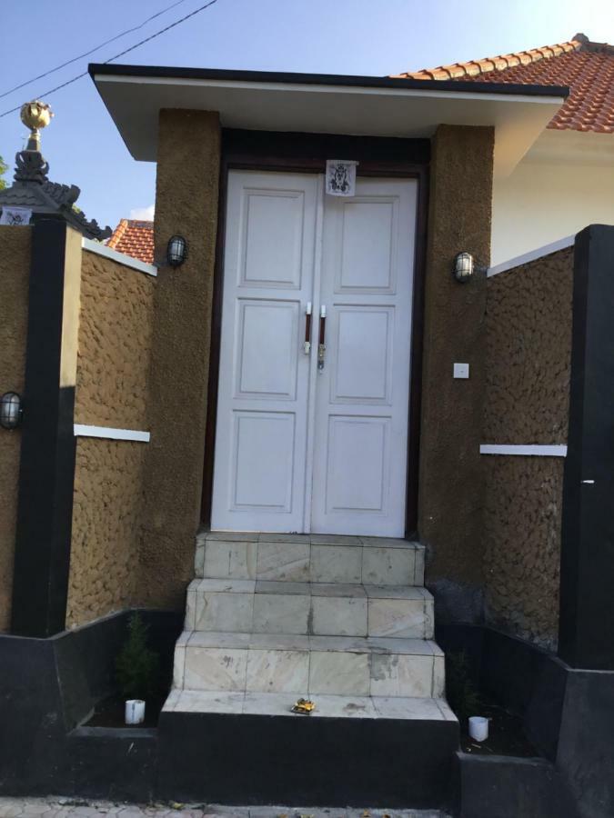 Queen Guest House Tulamben Экстерьер фото